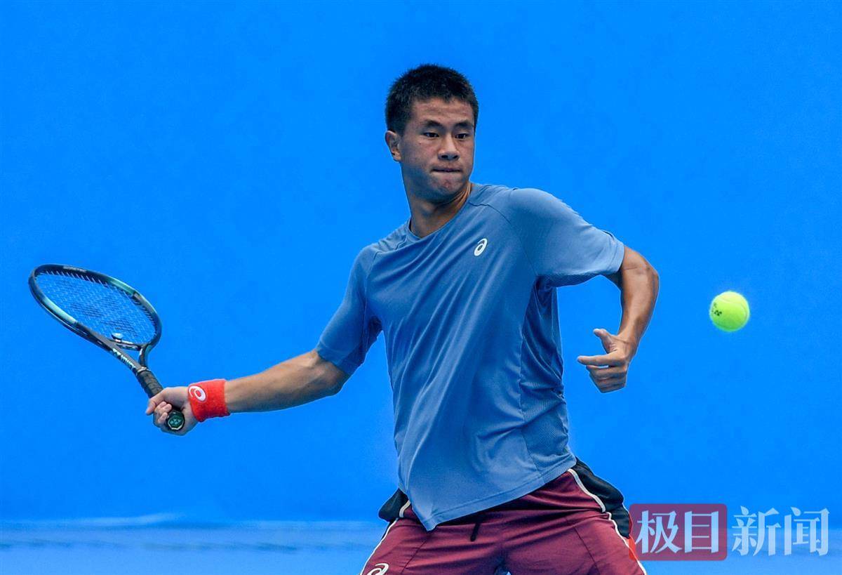 过谦逊向我 过谦逊向我