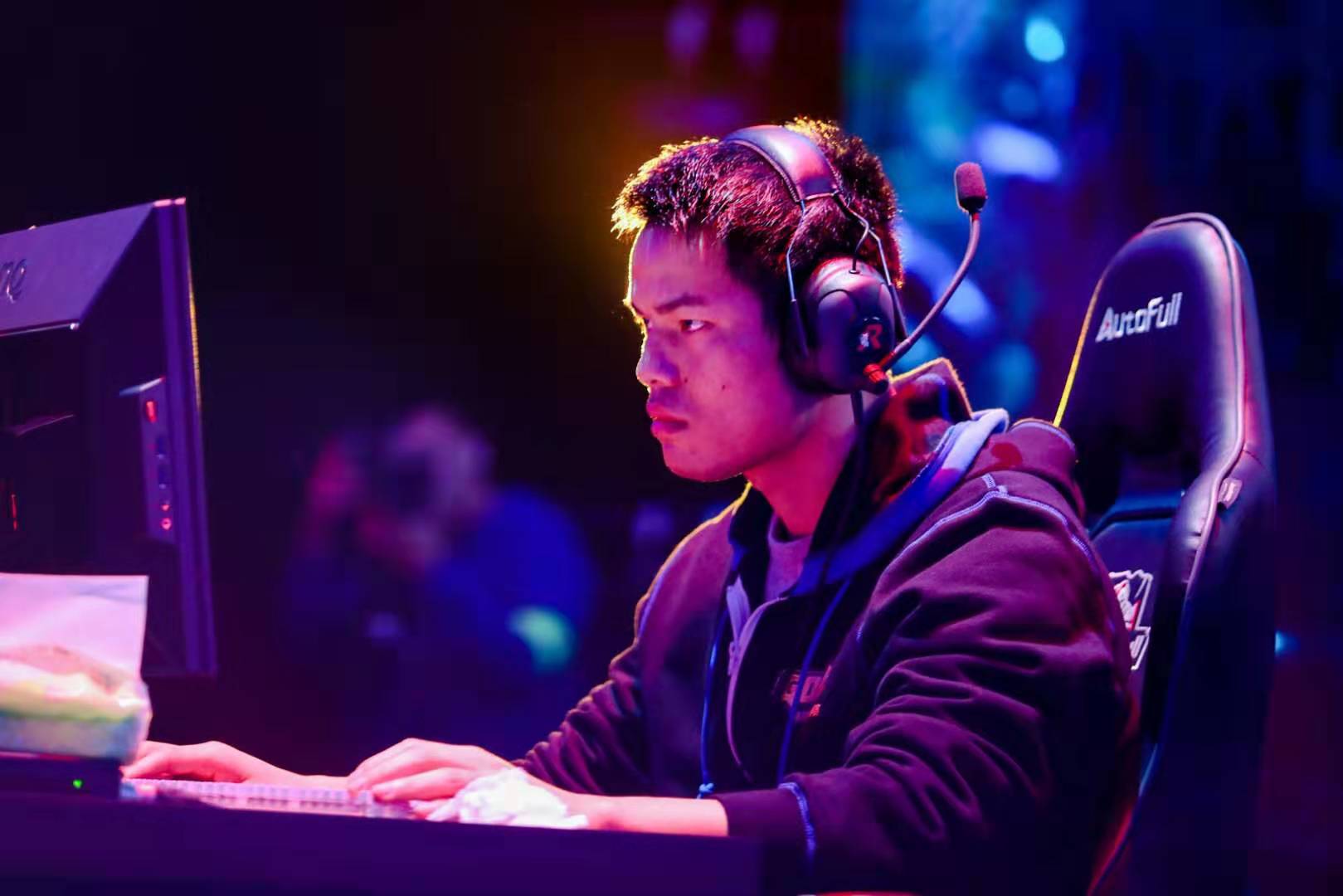 而在篮球领 而在篮球领